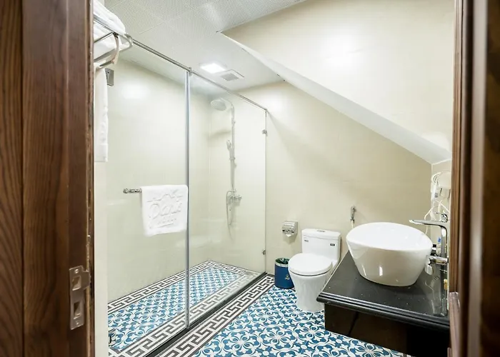 Paris Boutique 3* Hạ Long