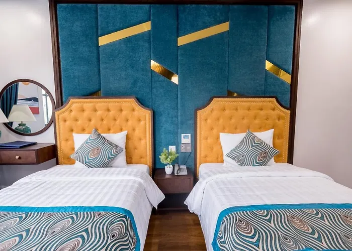 Paris Boutique 3* Hạ Long